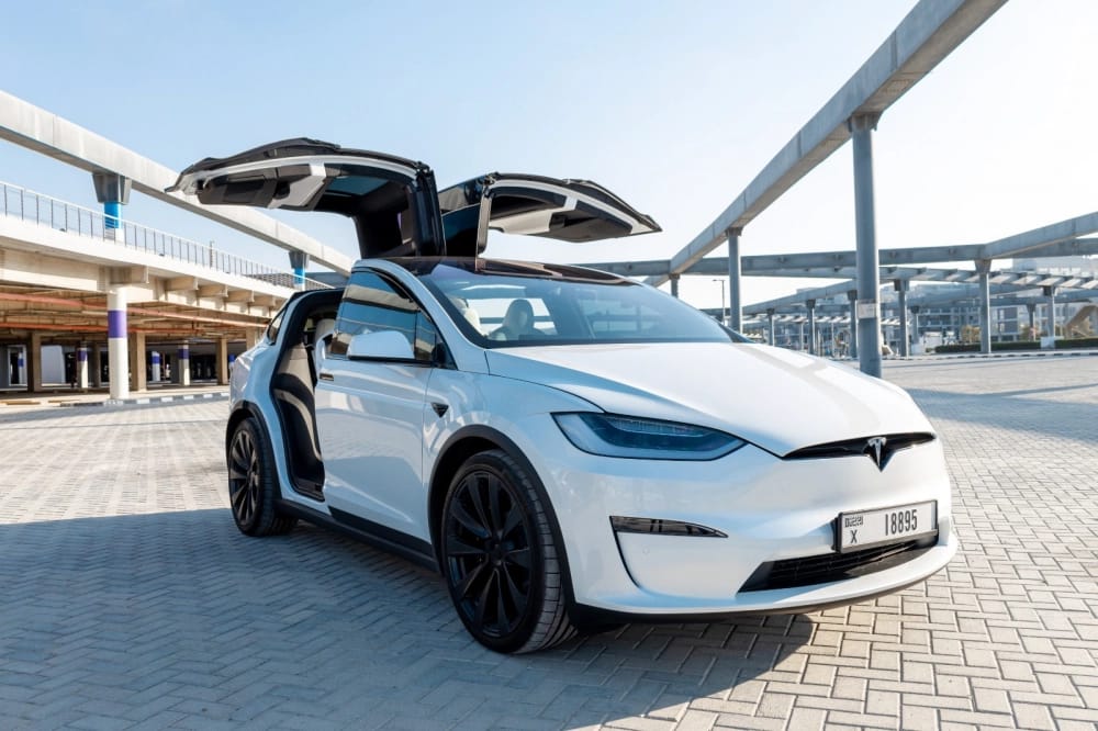 Tesla_Model-X-Plaid_2023_18916_18916_11906482863-14_small