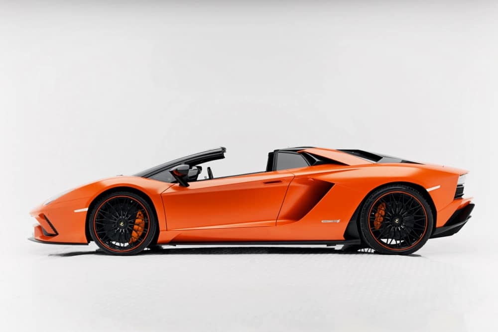 Lamborghini-Aventador-Roadster-2019_22234_14989379215-7_22234__small
