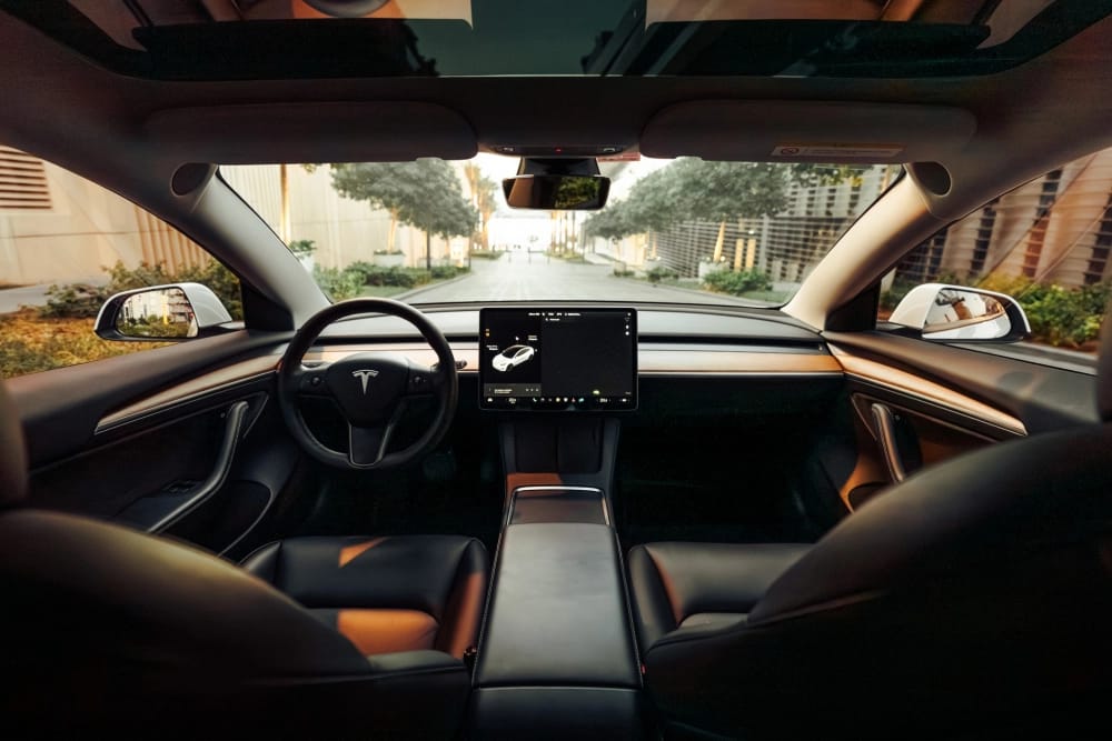 Tesla_Model-3-Standard-Plus_2021_29433_29433_23189395358-8_small